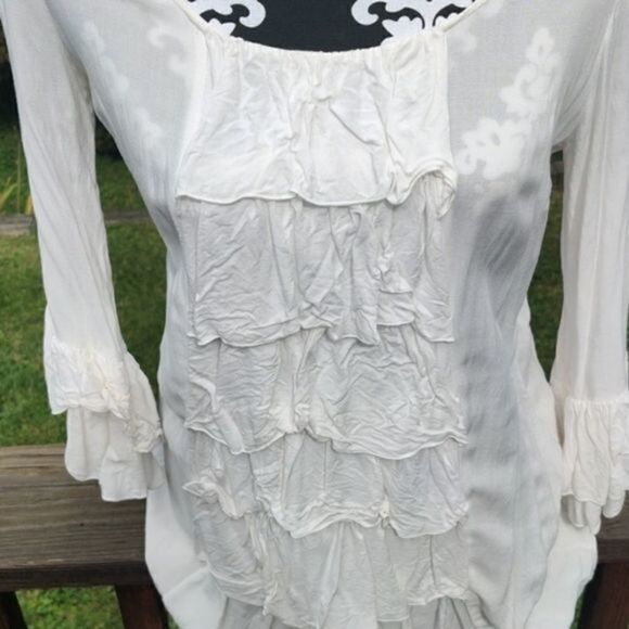 Women’s Ruffle Top - Picture 3 of 8